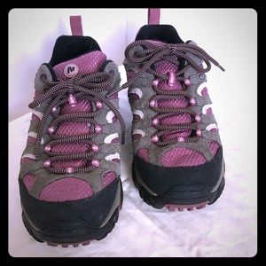 Womens size 10 Merrell Boulder/Blush hiking shoes